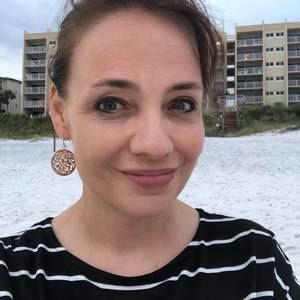 Meet your Posher, Suzy